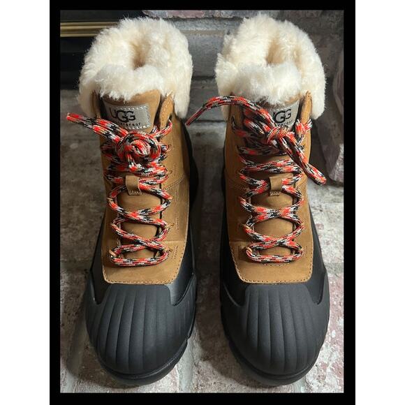 UGG Adiroam Waterproof Chestnut Leather Wool-Blend Lining Hiking Boot Size 9 - Picture 2 of 7